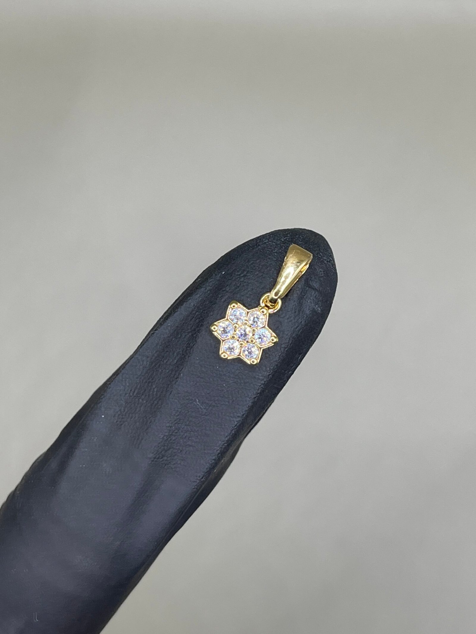 Dije Flor - Ref. 142