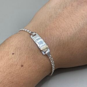 Pulsera Para Bebé Con Placa y Dije de Virgen - Ref. 450