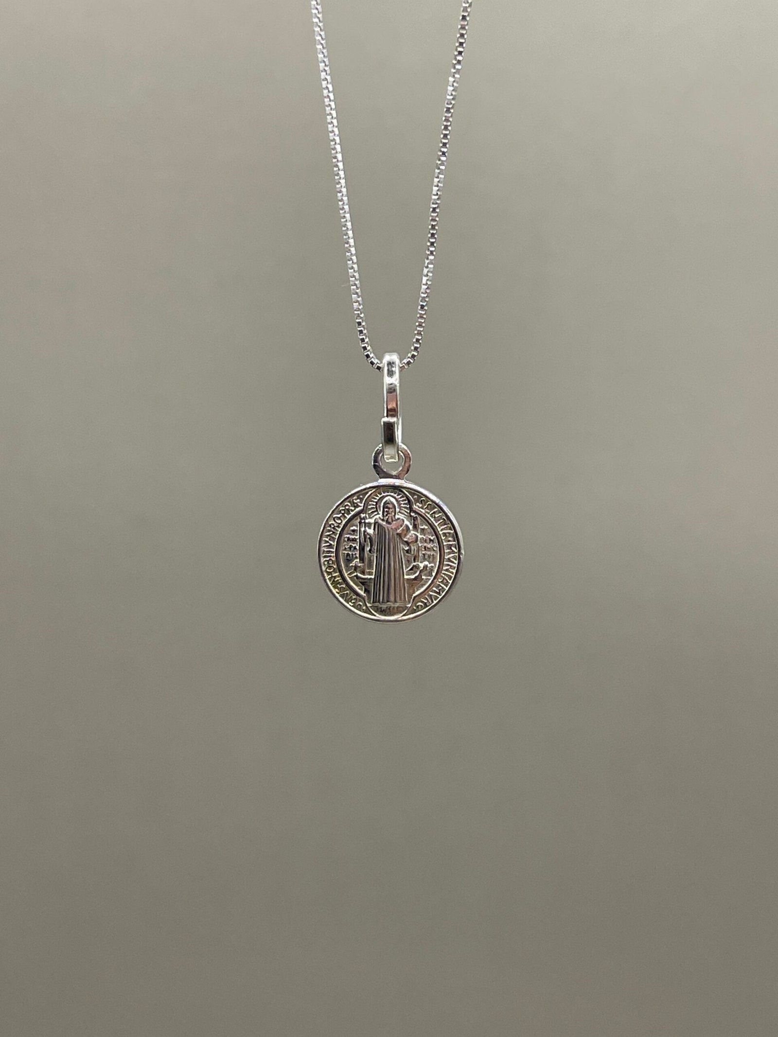 Dije San Benito - Ref. 542 - Imagen 2