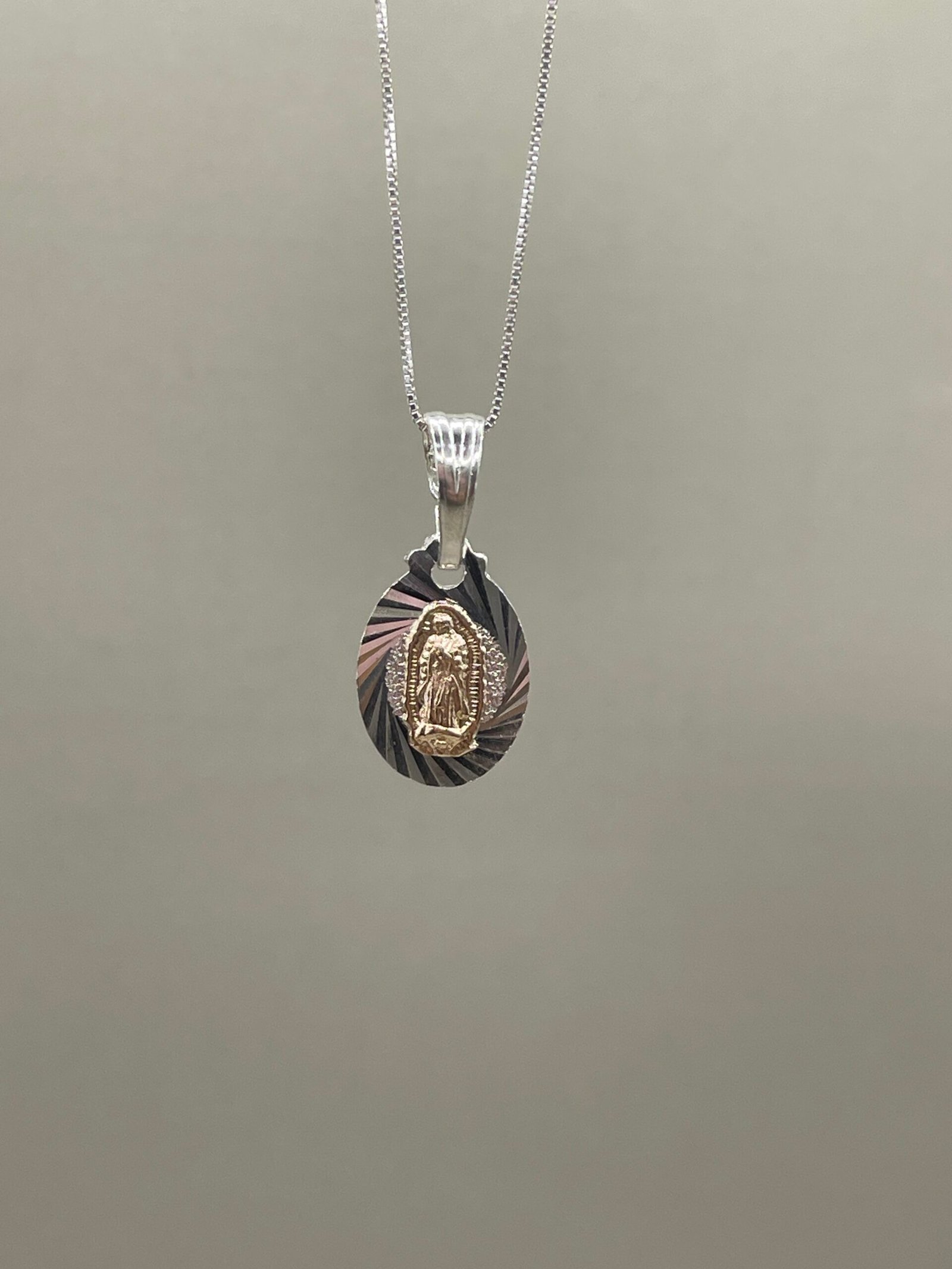 Dije Virgen Guadalupe Oro Plata - Ref. 536 - Imagen 3